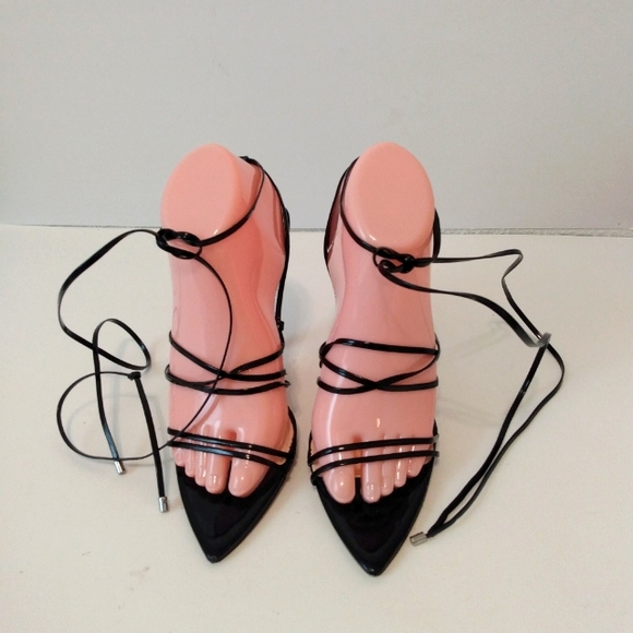 Pretty Little Things Black Faux Patent Leather Gladiator 4 1/2" Heels sz 5 - Picture 1 of 11